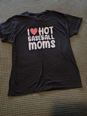 Hanes Black Tee with Pink Heart "I ♥ Hot Baseball Moms" Graphic
